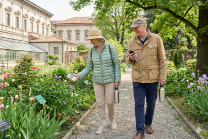 Audio tour player with headphones featuring the Milan Botanical Garden, part of Uvamai Niche Tourism's self-guided audio tour collection.